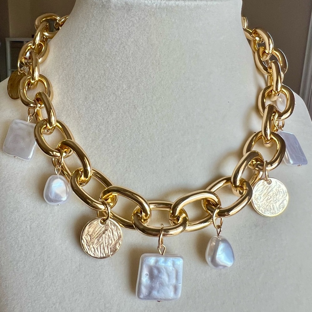 🌟 Trendy Chunky Charm Necklace